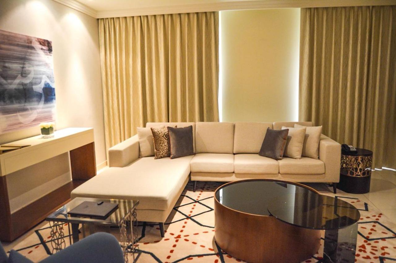 Grand Mercure Hotel Dubai Bagian luar foto