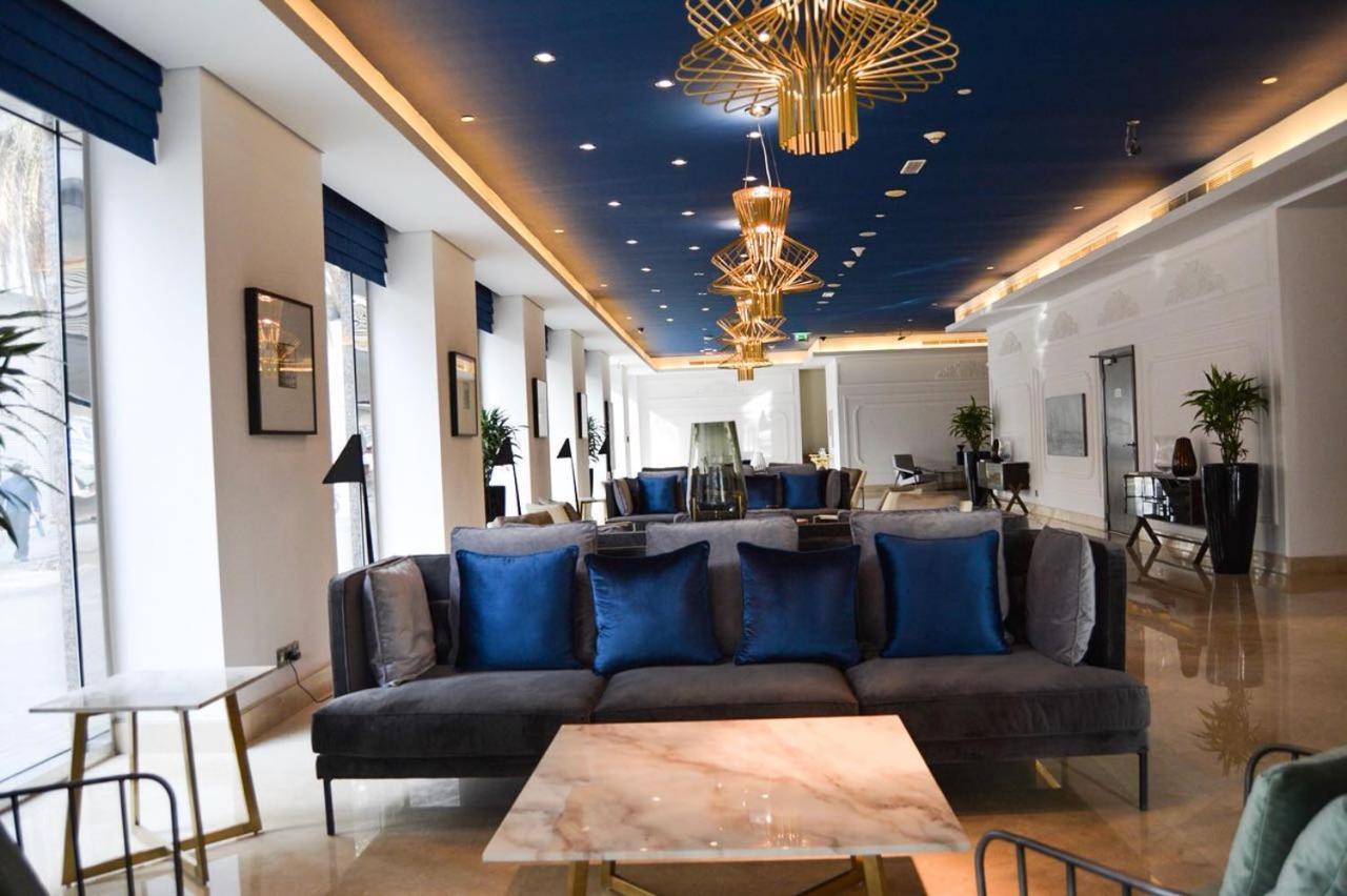 Grand Mercure Hotel Dubai Bagian luar foto