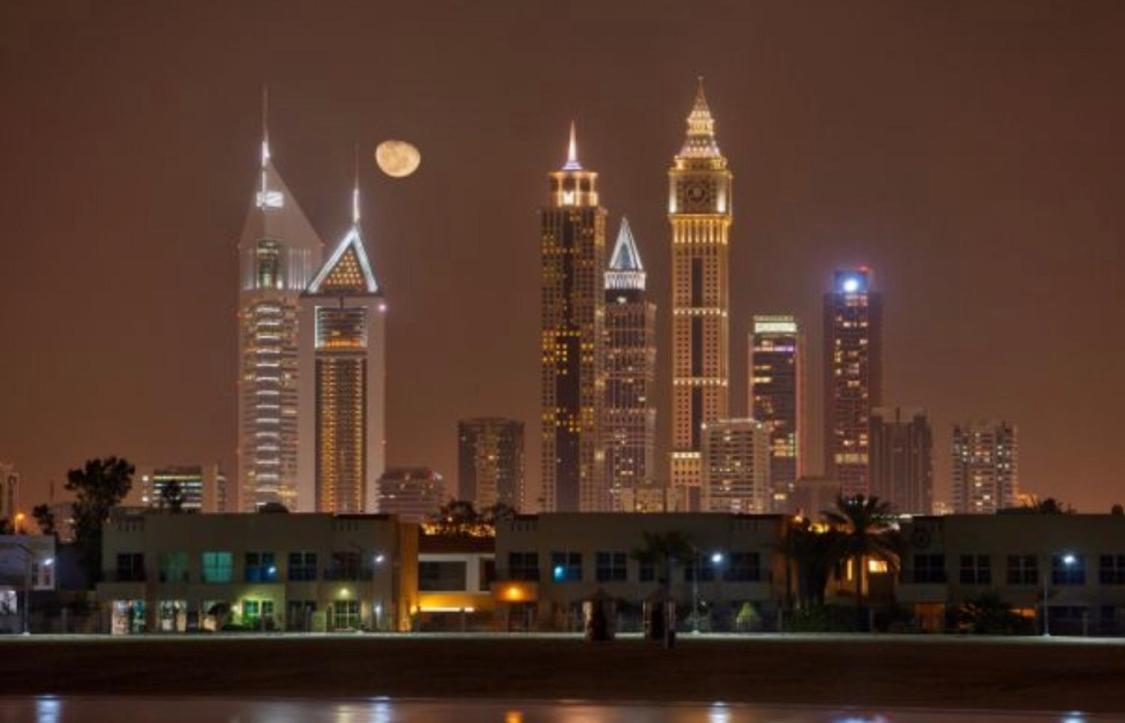Grand Mercure Hotel Dubai Bagian luar foto